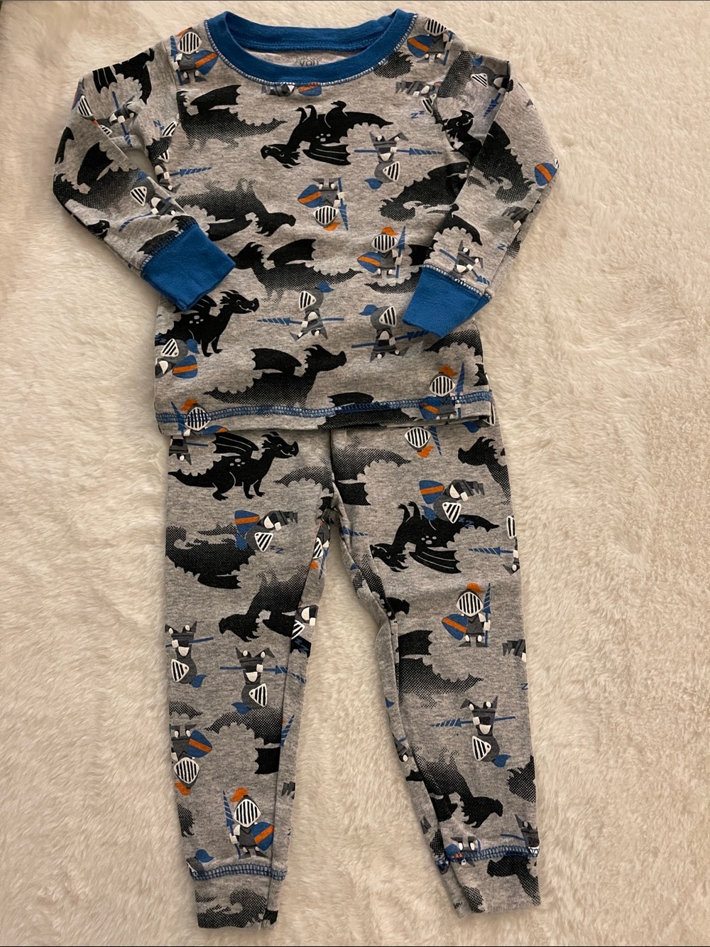 Carters Boys  longsleeve  Knights & Dragons 2 piece Pajamas Set SZ 18 months